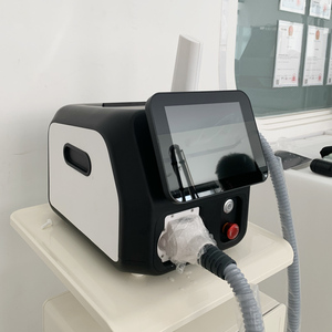 Laser NdYAG à commutation Q 532 nm/1320 nm/1064 nm pour l'élimination des tatouages, le lavage des sourcils, avec refroidissement par air et eau, usage commercial, puissance 800 W - Product Image 1