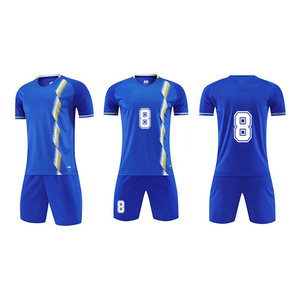 Maillots de football personnalisés en polyester respirant à 100 %, manches courtes, design de logo personnalisé, haute qualité, prix bas - Product Image 1