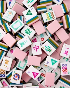 <span class=keywords><strong>Juego</strong></span> <span class=keywords><strong>de</strong></span> Mahjong Americano Portátil Premium, Diseño <span class=keywords><strong>de</strong></span> Fichas Acrílicas en Color Rosa Brillante, para el Hogar, Ocio y Entretenimiento - Product Image 1