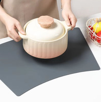 Set de table en silicone en forme d'éventail, nouveau style chinois, isolant thermique, antidérapant, anti-brûlure, couleur unie