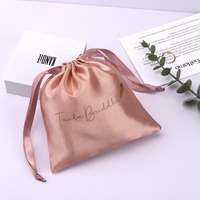 Sac d'extension de cheveux en Satin rose à impression personnalisée, pochette en soie à cordon de serrage doux mat pour emballage de cheveux