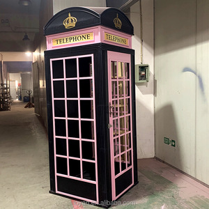 Cabine téléphonique britannique en métal noir et rose pour la décoration de mariage, Diwali, Ramadan, hôtel - Product Image 1