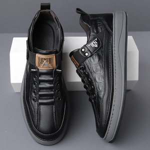 Baskets décontractées en cuir blanc pour hommes, semelle épaisse, à enfiler, couleur unie, fabriquées à Wenzhou - Product Image 2