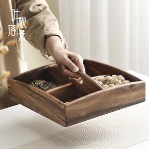 Bandeja de frutas dividida de madera de nogal con cuatro compartimentos, rectangular, para servir bocadillos en la mesa de centro de la sala de estar. - Product Image 4
