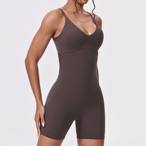 Al por mayor: Shorts, sujetadores de yoga y monos deportivos para mujer, sin espalda, con estampado de leopardo, de Spandex/Nylon, con aberturas sexys, efecto levanta glúteos y transpirables - Product Image 2