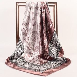 Doppio lato stampato Paisley raso Hijab Logo personalizzato <span class=keywords><strong>bandane</strong></span> di seta 35x35 pollici elegante foulard in poliestere da <span class=keywords><strong>donna</strong></span> - Product Image 4
