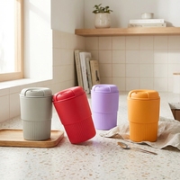 Mug à café en plastique PP avec logo personnalisé, gobelet réutilisable à emporter avec couvercle pour les cafés, les événements d'entreprise et la vente en gros