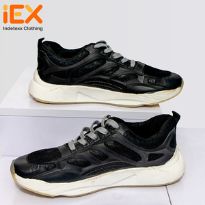 Chaussures en gros à prix abordable, lots en vrac, surplus d'usine, conteneurs entiers pour importateurs d'Amérique centrale, d'Amérique du Sud et d'Asie du Sud-Est - Product Image 1