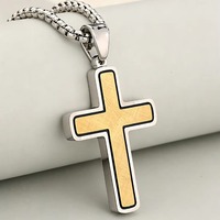 Collier croix en acier inoxydable pour homme, pendentif croix brossé avec bordure couleur, chaîne maille gourmette, bijou religieux chrétien, cadeau pour lui