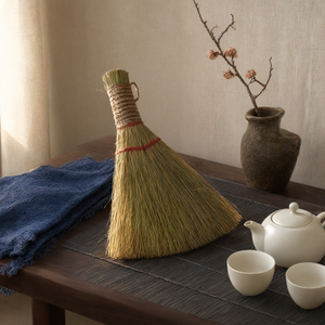 Natural Grass Handmade <b>Dusting</b> <b>Brush</b> Mini Desktop Cleaning Broom For Tea Ceremony - Product Image 3
