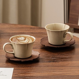 Ensemble de tasses à café en céramique de haute qualité, esthétiquement plaisantes, avec un design rétro, motif uni, parfaites pour le bureau - Product Image 1