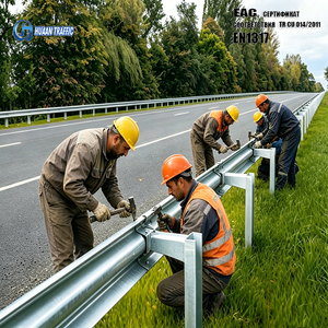 รั้วกั้นความปลอดภัยบนทางหล<span class=keywords><strong>ว</strong></span>งที่ได้รับการรับรองมาตรฐาน EN1317 GOST 26804 ผลิตจากเหล็ก Q355 ชุบกัล<span class=keywords><strong>ว</strong></span>าไนซ์แบบจุ่มร้อน สำหรับประเทศอุซเบกิสถาน - Product Image 2