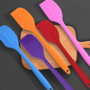 Large integrated <b>silicone</b> cake scraper, household butter spatula, mixing knife, <b>baking</b> tool, available for wholesale. - Product Image 1