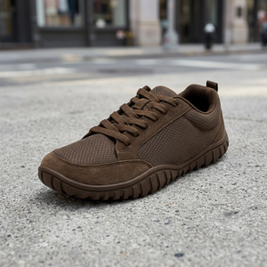 Zapatillas Deportivas Unisex de Malla con Suela de Goma y Entresuela de EVA, Color Marrón, para Uso en Interiores y Exteriores - Product Image 4