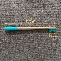 Vente en gros combinaison d'hôtel 7 pièces dans un sac en tissu brosse à dents coton-tige serviette peigne bain luffa éponges ensemble de voyage