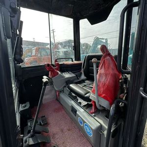 Mini-pelleuse d'occasion Yanmar Vio35, 3,5 tonnes, modèle 2022, moteur, boîte de vitesses, PLC, composants d'origine, en vente - Product Image 6