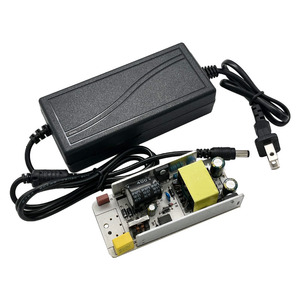 Adaptador de Corriente de 12 V 12V5A Enchufes para Reino Unido/EE. UU./UE/Australia Adaptadores de Corriente con Pantalla LED de Monitoreo Fuente de Alimentación Conmutada - Product Image 2