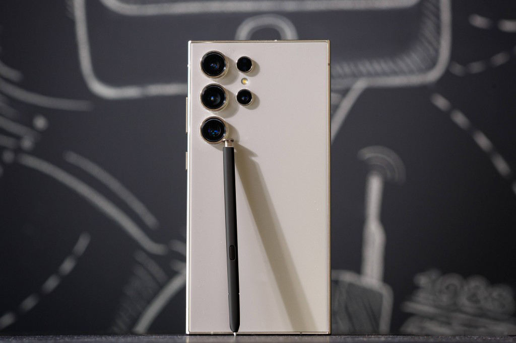 ORANGLES New Arrival Smartphone S24 Ultra Phone Global Version Smartphone 16GB+1TB Android Cellphones Mobile Phone - detailed closeup view - illustrating benefits - Image 3 of 6 | created for all | Shop New Arrival Smartphone S24 Ultra Phone Global Version Smartphone 16GB+1TB Android Cellphones Mobile Phone North Carolina | Free Shipping ORANGLES