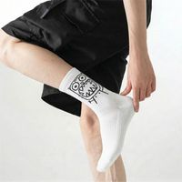 Chaussettes mi-mollet unisexe respirantes en tricot, motif visage souriant Hip-Hop inversé pour design Swoosh, usage quotidien, noir et blanc numérique