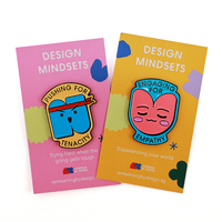Épingles à revers personnalisées sur mesure du fabricant, logo de dessin animé, moulage sous pression, émail souple, alliage de zinc, badge promotionnel