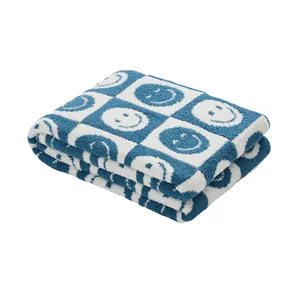 YIRUIO流行方格笑脸蓬松柔软设计针织成人毛毯