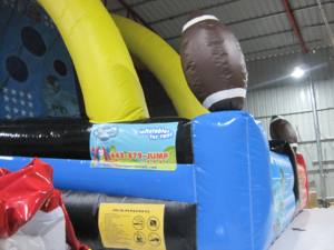 Jeu de football américain gonflable pour location commerciale lors de fêtes sportives - Product Image 2