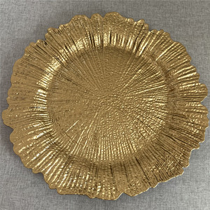 Nouvelles assiettes de présentation en plastique réutilisables de 13 pouces, de haute qualité, pour la décoration de table de mariage ou de fête. - Product Image 2