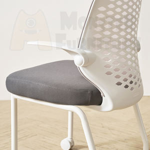 Silla de Oficina Kanto con Respaldo Alto, Brazos Ajustables y Malla Transpirable, Diseño Ergonómico, Sistema de Ruedas Híbridas, Escritorio Estable - Product Image 4