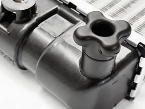 <span class=keywords><strong>Radiateur</strong></span> d'eau de voiture compatible Lada 2106 OE 2106-1301012, Pièces de système de refroidissement moteur automobile avec processus d'expansion des tubes - Product Image 3