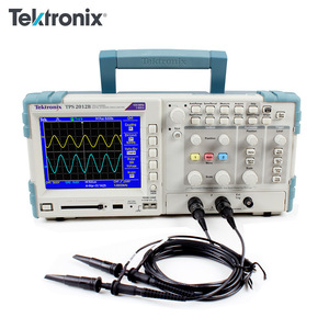 Osciloscopio Digital Tektronix TPS2012B de 100MHz 1GSa de 2 Canales con Batería y Sonda - Product Image 1