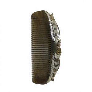 Peigne en corne de buffle de luxe fait main portable avec manche classique pour cheveux épais, bouclés et ondulés, pour femmes, hommes et filles, usage quotidien - Product Image 3