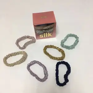 Small Size 1センチメートルSilk Hair Scrunchies Set 22ミリメートルSilk Hair Scrunchie With GiftBox