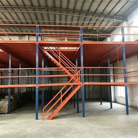 Système de rayonnage à palettes, plancher en mezzanine et plateforme en acier
