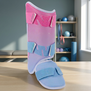 Protège-jambes en néoprène rose et bleu avec fermeture auto-agrippante pour la protection des enfants, utilisable en toutes saisons - Product Image 2