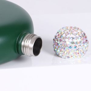 Botella de Alcohol Portátil Mini de Metal de 5oz con Tapa de Diamantes de Imitación, Diseño Moderno, Segura para Contacto con Alimentos, Logotipo Personalizado para Regalos de Fiesta - Product Image 3