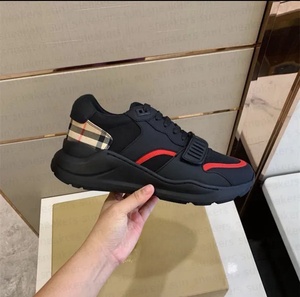 Chaussures décontractées pour hommes de créateur, baskets rehaussantes à rayures et semelle épaisse, légères et tendance pour la marche en extérieur - Product Image 3