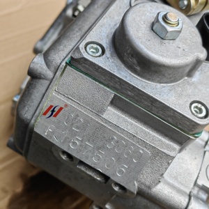 Smontaggio originale del regolatore del carburante Deutz BF4M2012C 02113060 del motore - Product Image 2