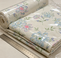 Tissu en velours premium brodé de sequins colorés, perles de rocaille et perles tubulaires, résistant aux plis et durable, pour mariages et événements féminins