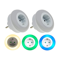 Nouvelle veilleuse LED créative à brancher avec capteur intelligent, prise murale moderne blanche pour salon et bureau