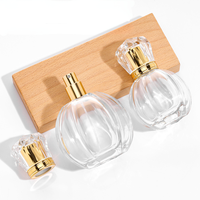 Flacons de parfum de luxe en verre transparent de 50 ml/30 ml avec pulvérisateur à pompe, impression sérigraphique, logo personnalisé, diffuseur à bâtonnets