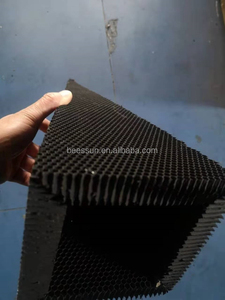 Aramide honingraadabsorber voor radarstealth, microgolf- en anechoïsche kamers, op maat gemaakt, 20 mm dik, brandwerend, ISO 9001 gecertificeerd - Product Image 2