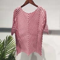 Chemisier plissé violet lilas pour femme, col bateau, manches courtes, plis accordéon, tenue de bureau, vente en gros, nouveau style