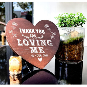 Regalo de madera en forma de corazón Placa de madera en forma de corazón de pie Dale <span class=keywords><strong>a</strong></span> <span class=keywords><strong>mamá</strong></span> un regalo de Navidad Gracias por amarme como si fuera tuyo - Product Image 4