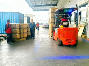 เครื่องกำเนิดไฟฟ้าเบนซิน CE EPA 5.5kva กำลังไฟ 5000 วัตต์ ถังน้ำมัน 25 ลิตร พร้อมมอเตอร์ทองแดงแท้ สำหรับใช้ในบ้านและสถานที่ทำงาน - Product Image 5