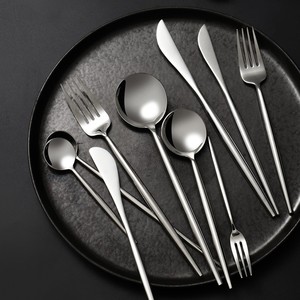 Ensemble de couverts en acier inoxydable DF 304, manche Annie Lathe, couteau à steak poli miroir, vaisselle durable, moderne et minimaliste - Product Image 4