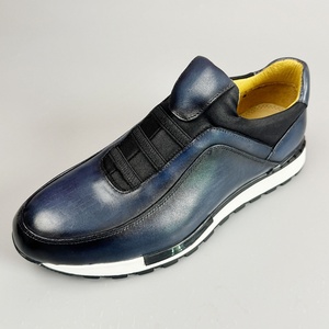 Chaussures Homme Tendance en Cuir Pleine Fleur à Enfiler Style Rétro Britannique Coréen Faites à la Main Sport-Casual Respirantes Imprimées Polyvalentes - Product Image 2