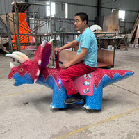 Nouveau Dinosaure Animatronique Réaliste Personnalisé 2026 - Triceratops Animatronique pour Enfants - Jouet à Chevaucher pour Parc d'Attractions