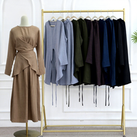 Ensemble Abaya 2 pièces Été 2026 – Tenue Islamique Modeste Couleur Unie en Crêpe Froissé Élégant avec Haut et Jupe Ajustables à la Taille