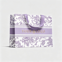 Sac cadeau de luxe en carton blanc recyclable avec poignée ruban dissimulée et sangle intérieure, 190-230 g/m², logo personnalisé