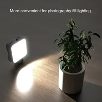 Lampe LED pour la photographie Lumière RVB de poche pour la prise de vue vidéo Caméra de remplissage de beauté Lampe circulaire professionnelle pour selfie